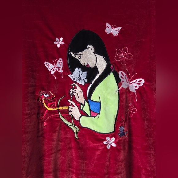 NWOT Disney Mulan Red Velvet Hoodie size SM - Picture 9 of 11